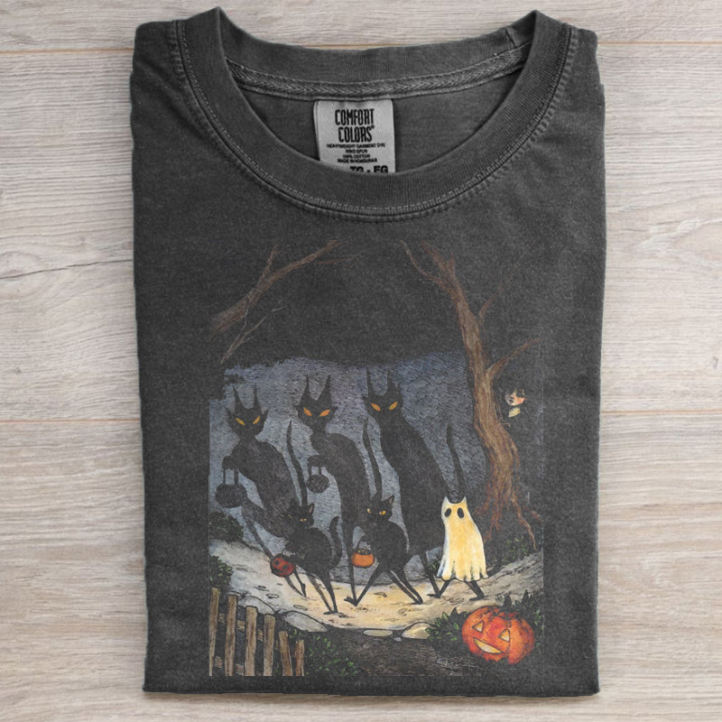 Black cat halloween T-Shirt